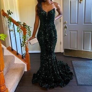 Deep Green Green Sequin Evening Prom Homecoming dress//ACCEPTING OFFERS